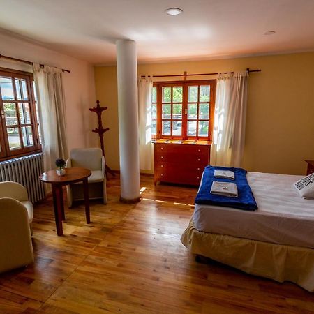 Pinto Terraza Hostel Esquel Exterior photo