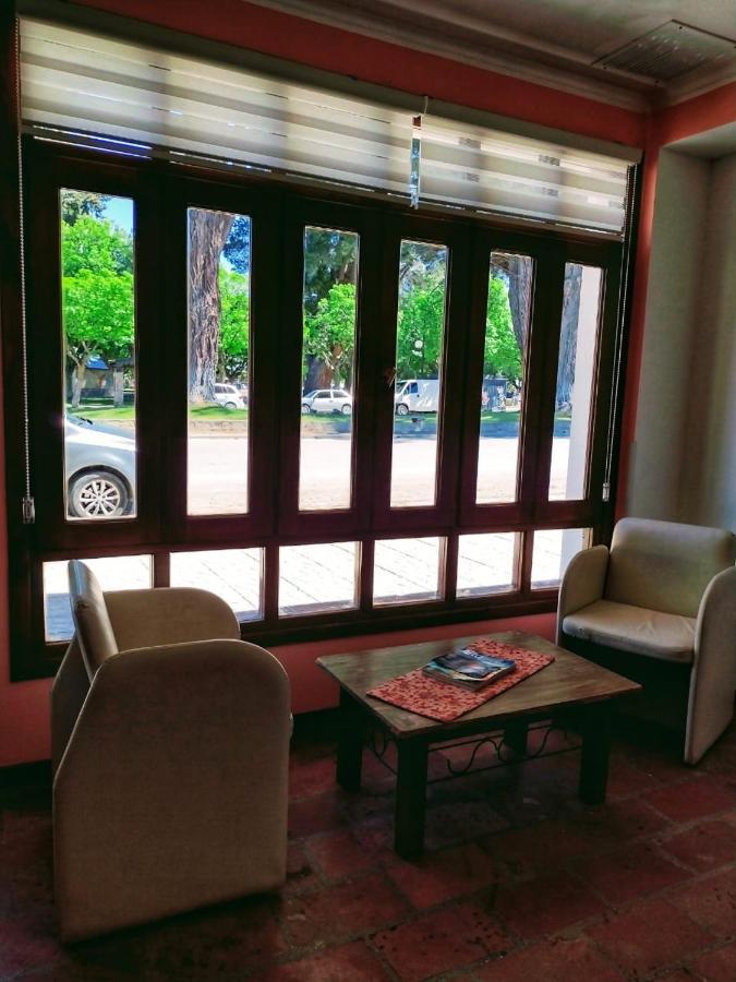 Pinto Terraza Hostel Esquel Exterior photo